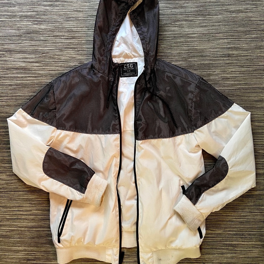 Rain jacket/ wind breaker